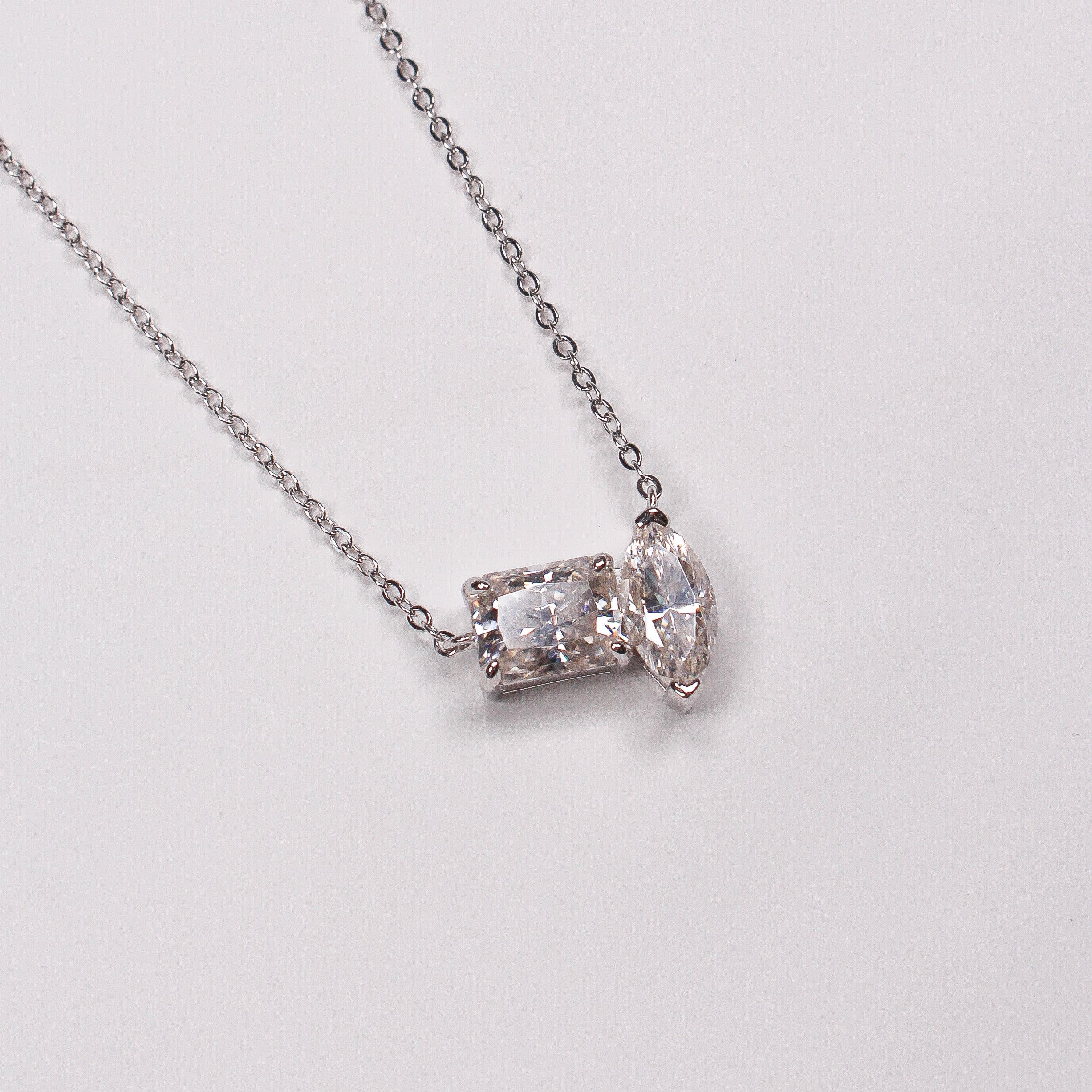 MOI ET TOI MOISSANITE NECKLACE - Black & Bloom