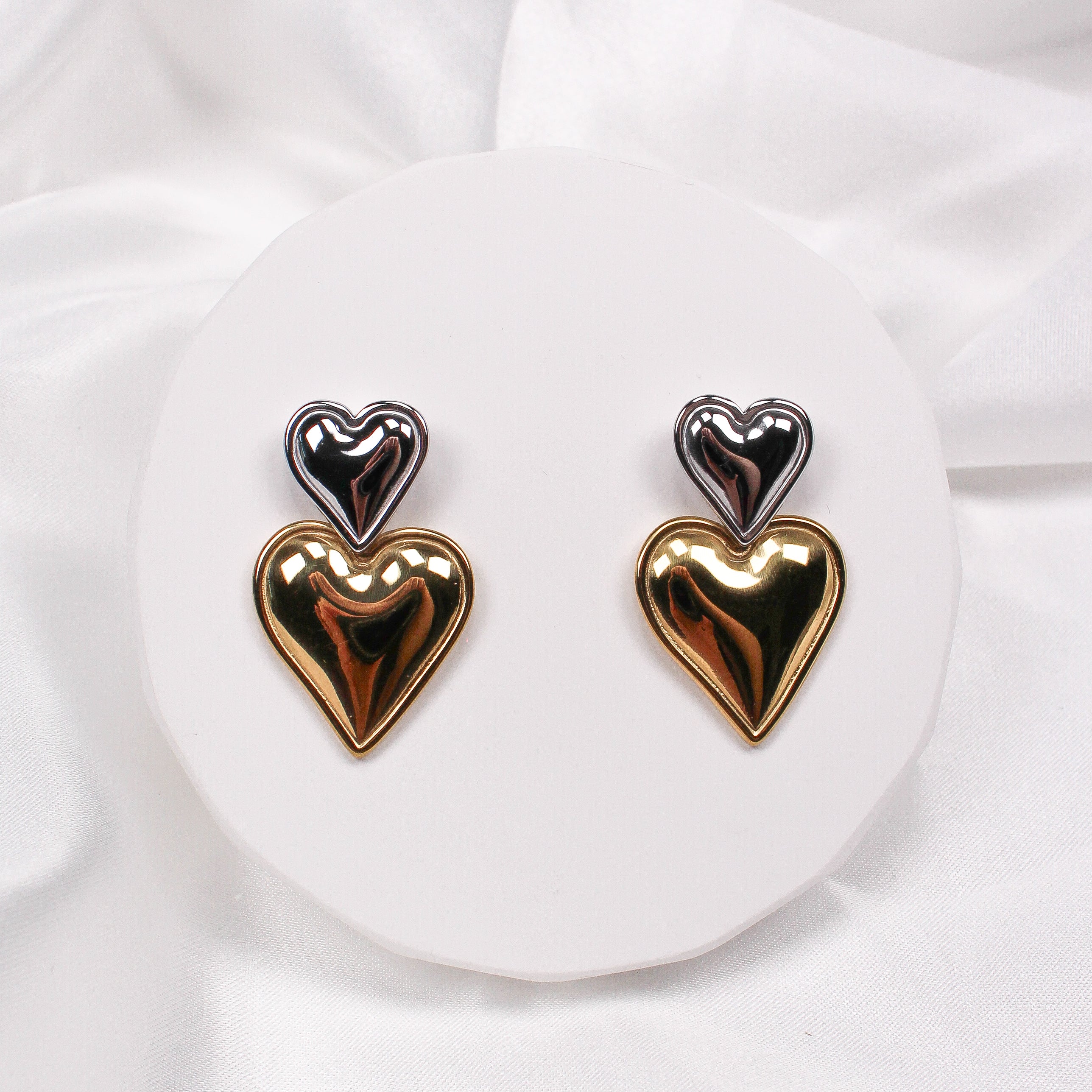 AMOUR EARRINGS - Black & Bloom