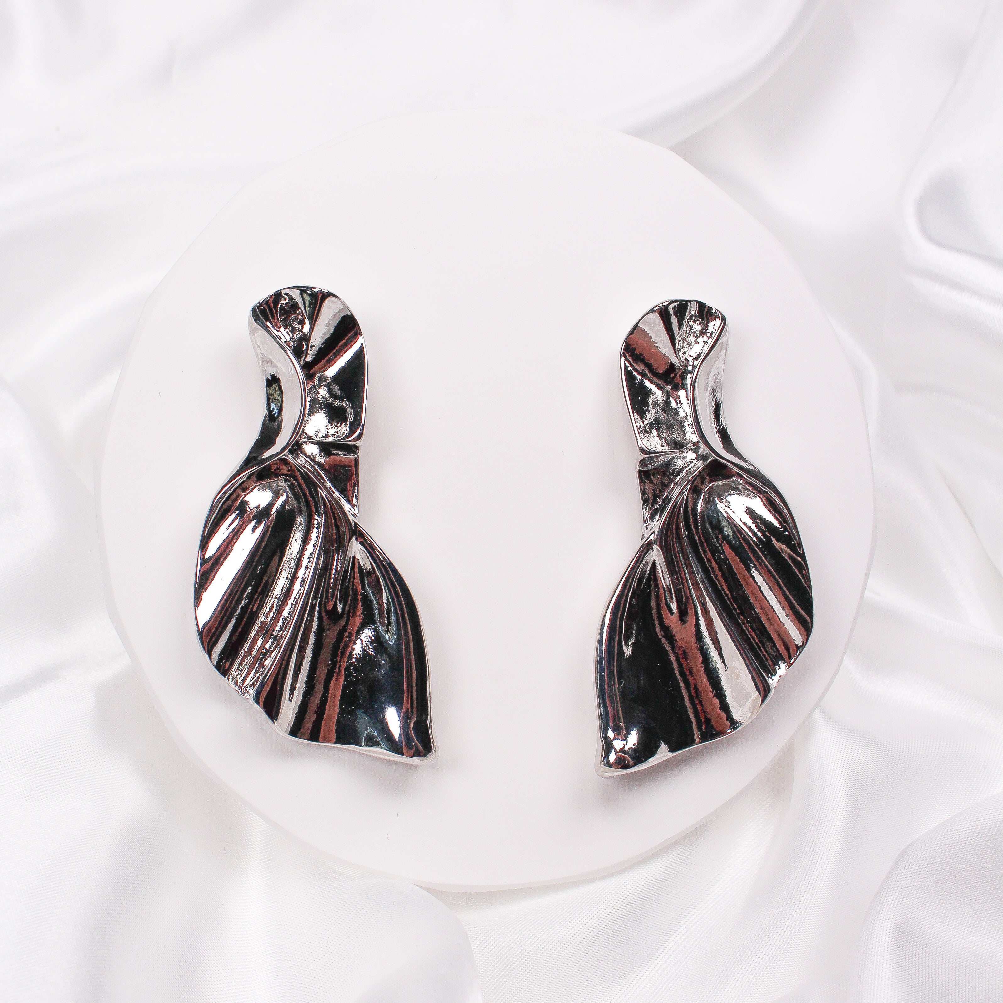 ASTA EARRINGS - SILVER - Black & Bloom