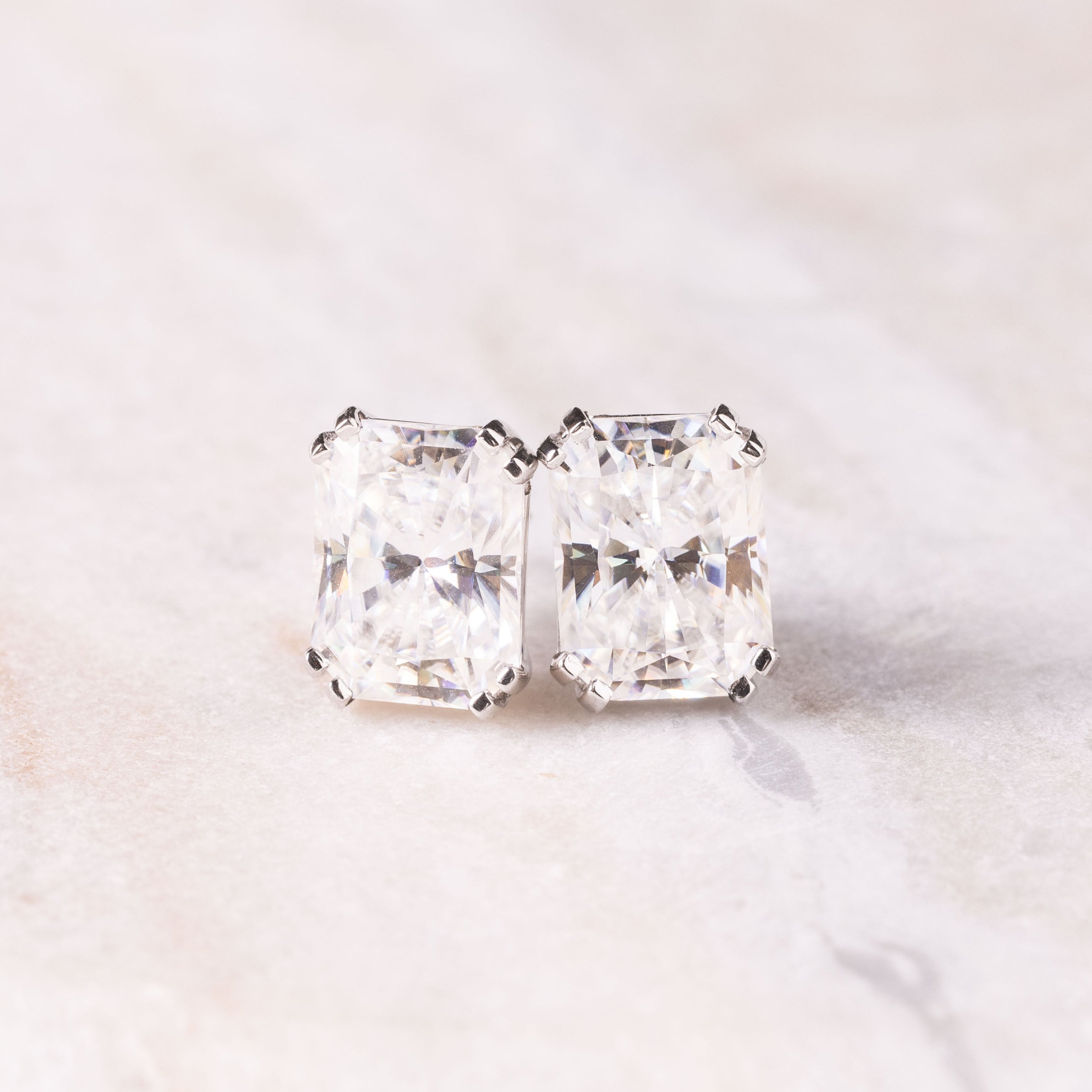 EMERALD MOISSANITE EARRINGS - Black & Bloom