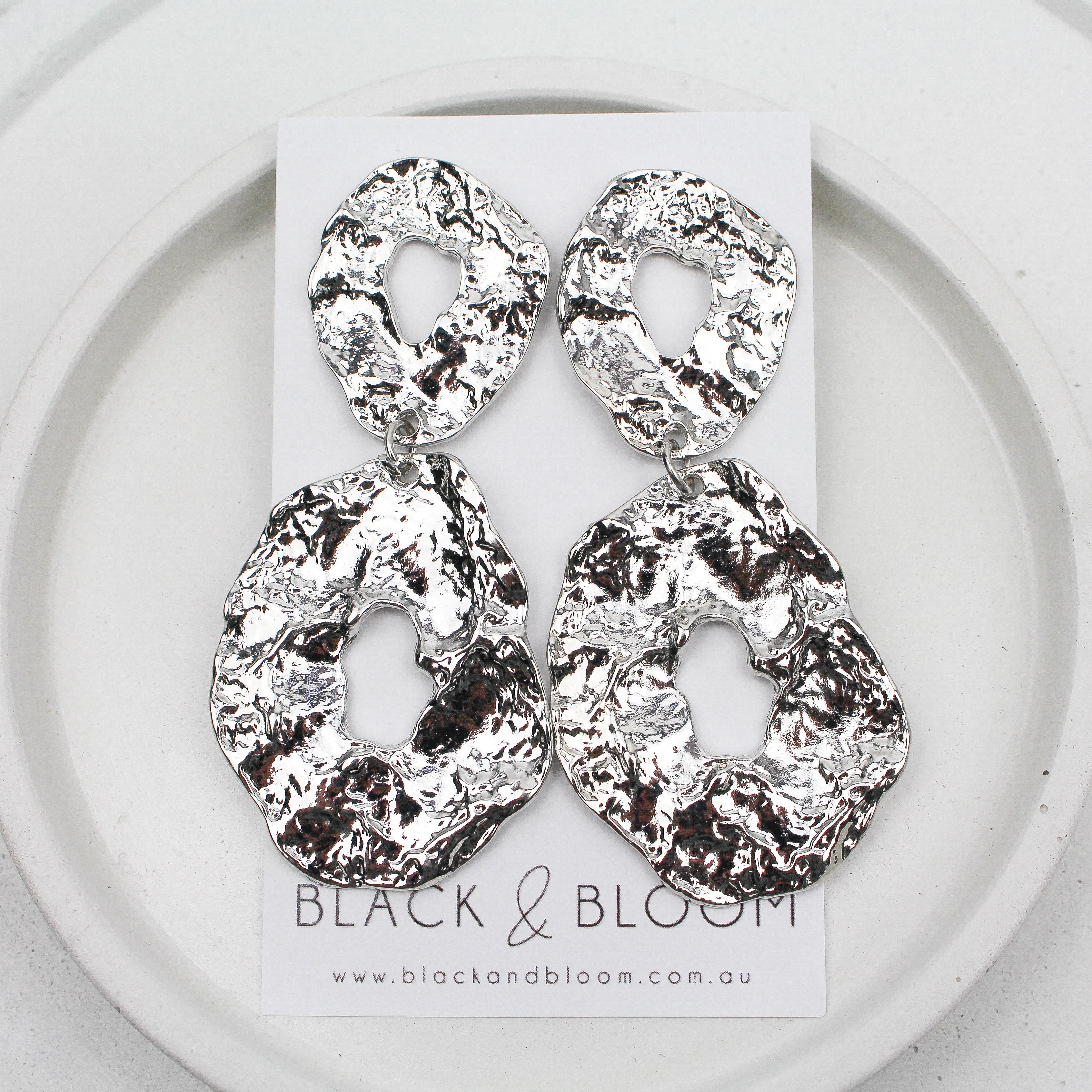 SORRENTO EARRINGS SILVER - Black & Bloom