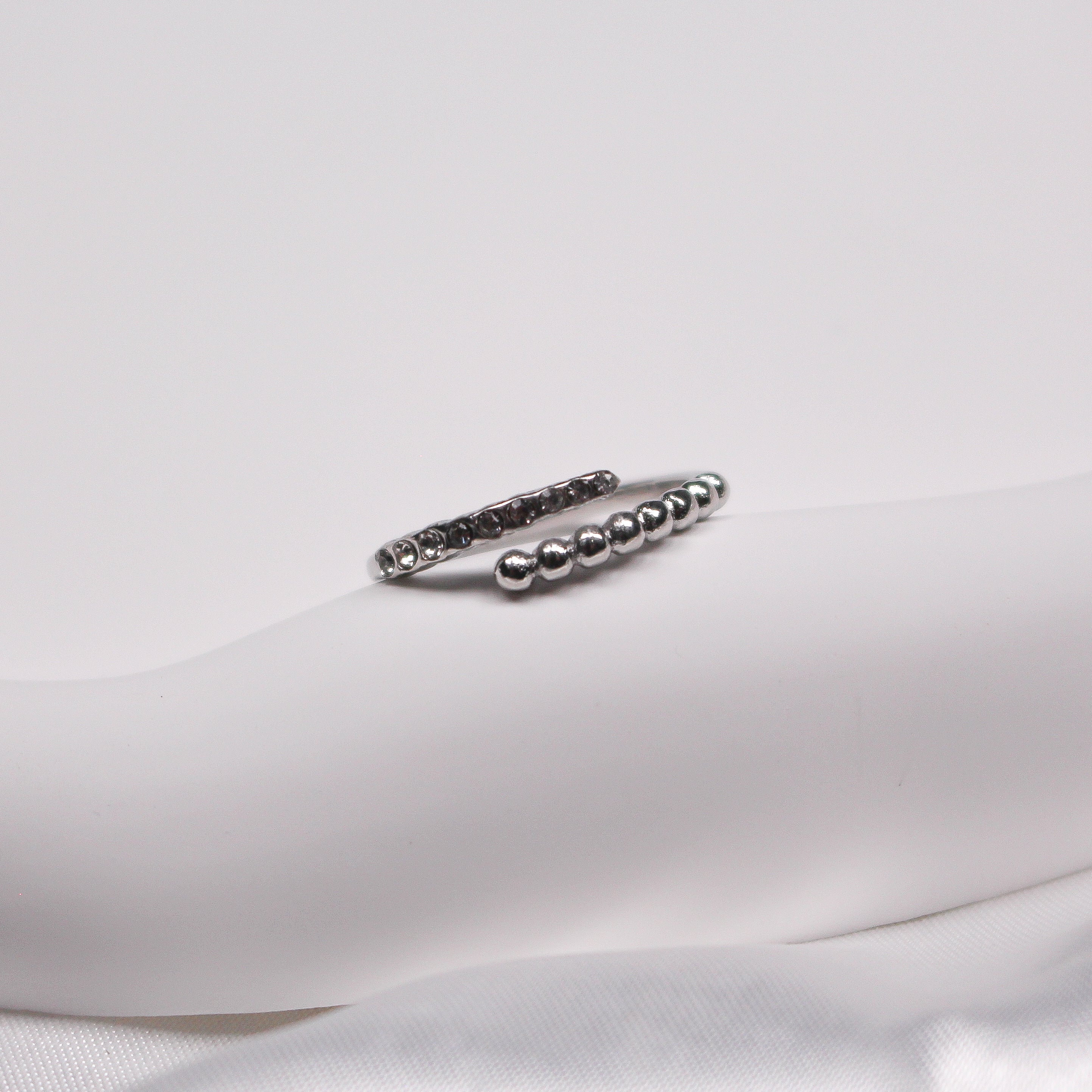 SERENA RING SILVER - Black & Bloom