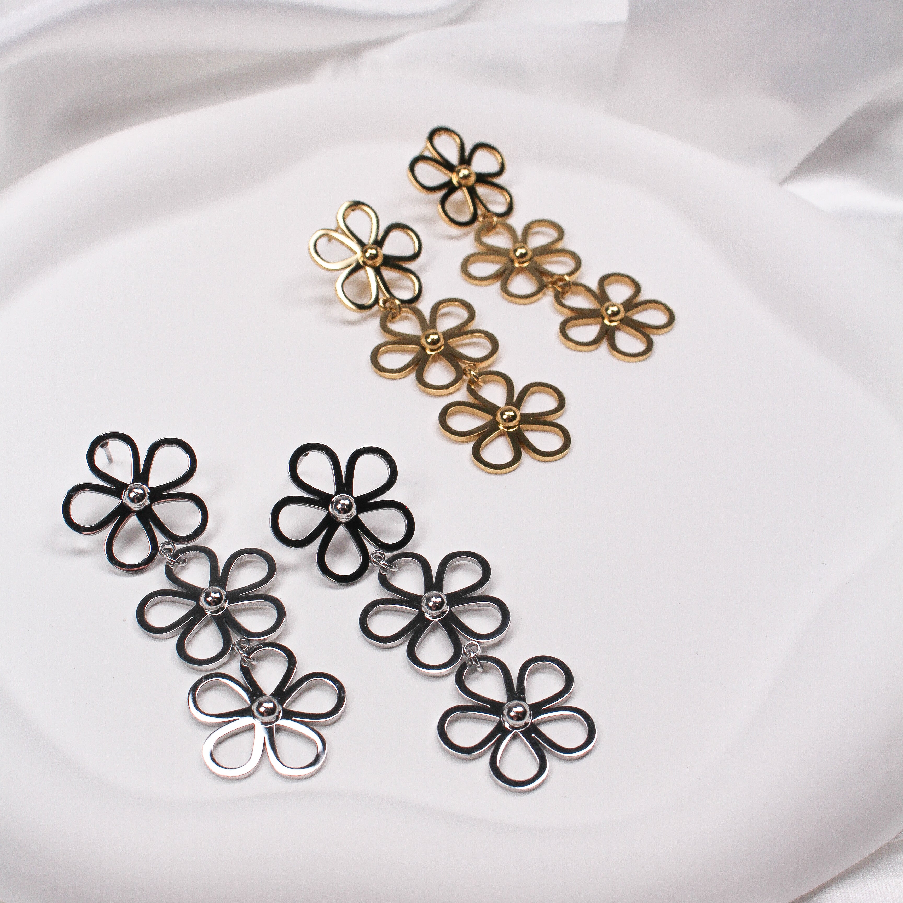FLEUR EARRINGS - SILVER - Black & Bloom