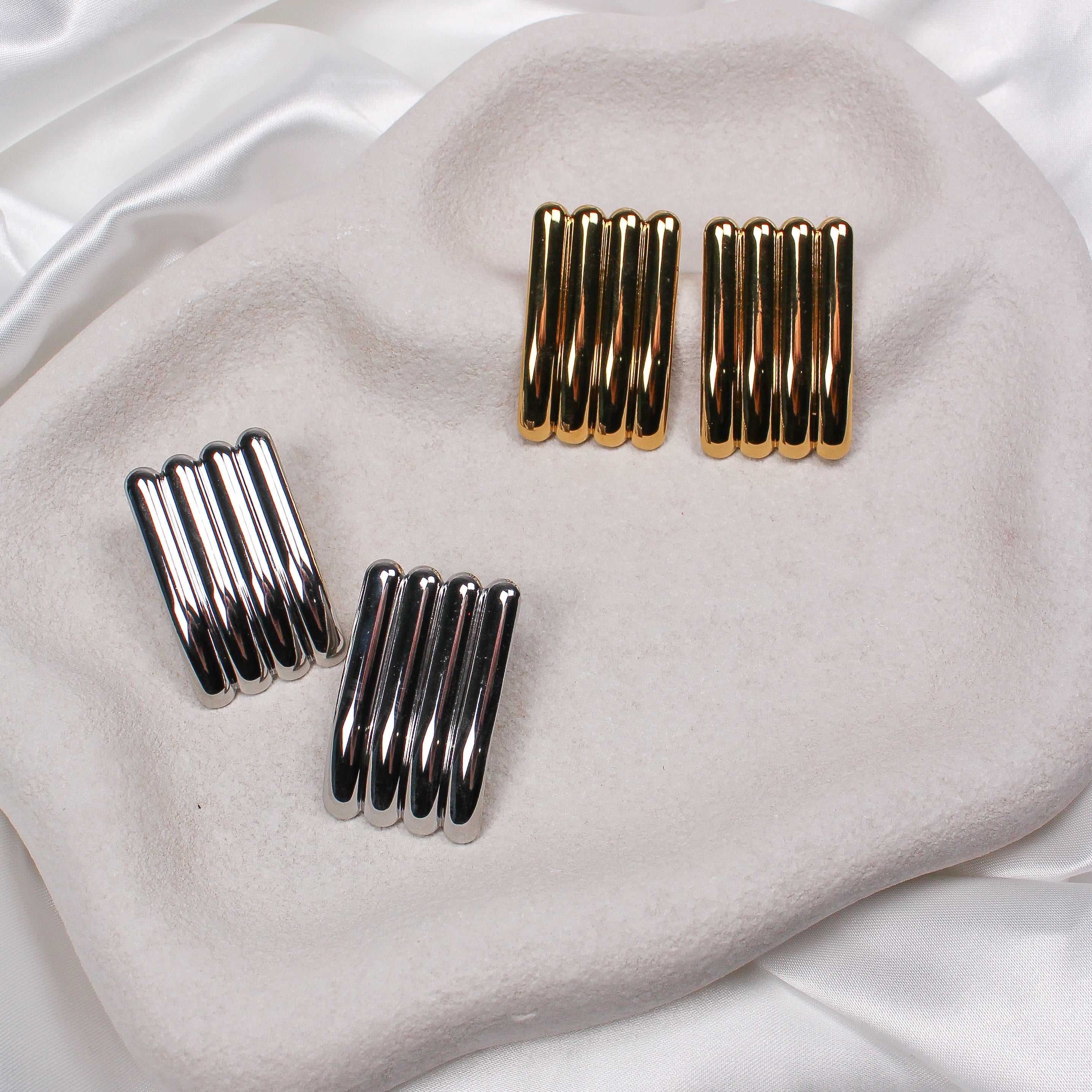 LILY EARRINGS - SILVER - Black & Bloom