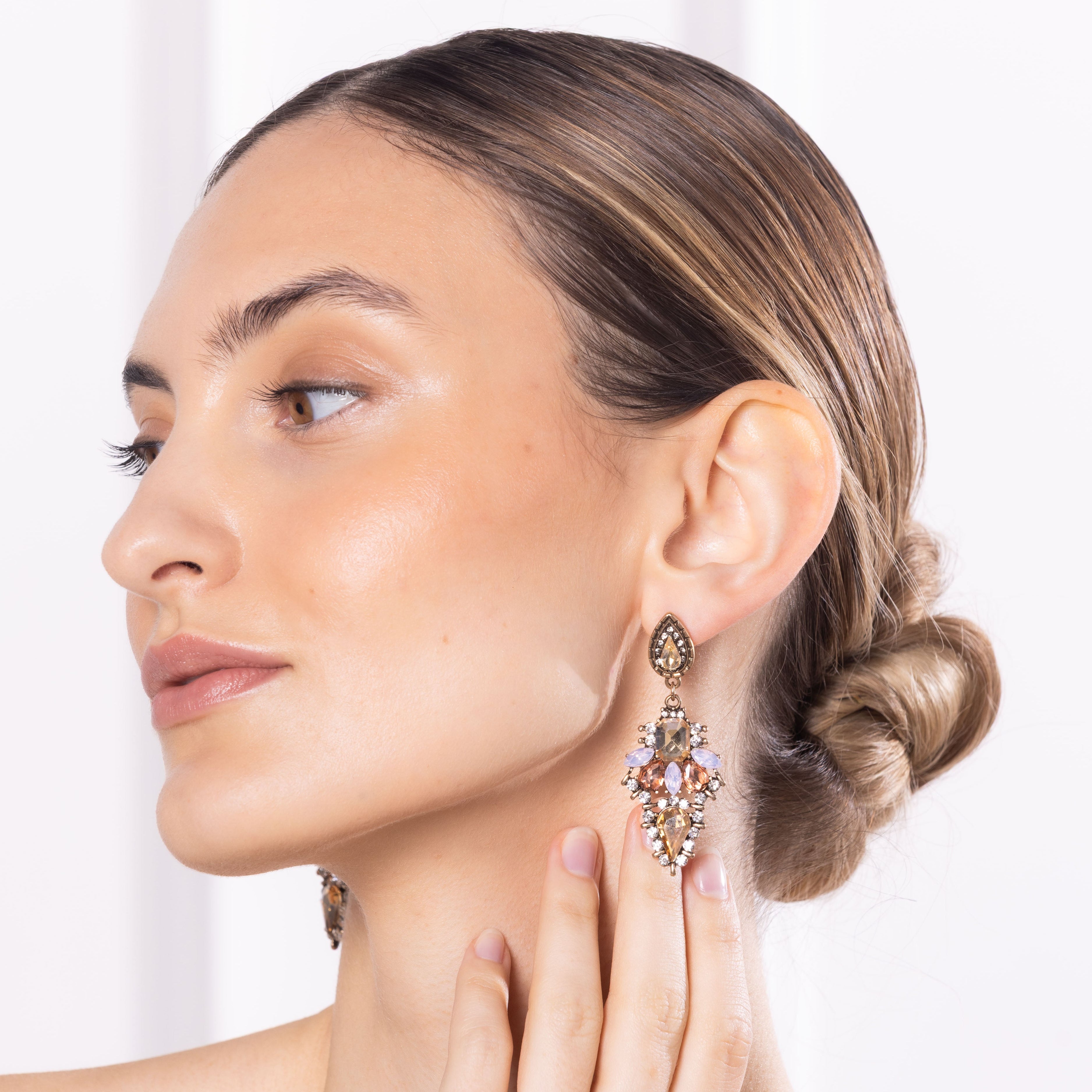 SOPHIA EARRINGS - Black & Bloom