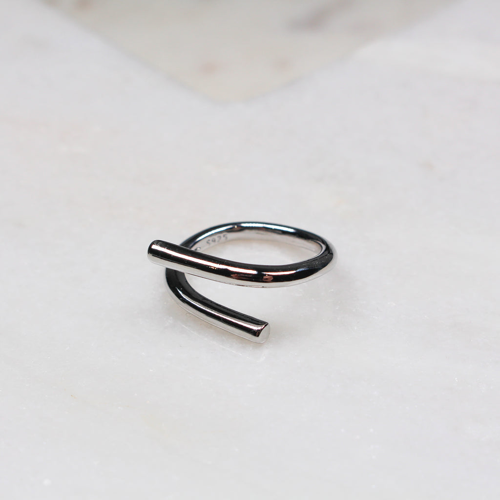 MAEVE RING SILVER - Black & Bloom