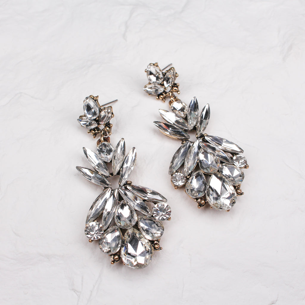 ARIA EARRINGS WHITE - Black & Bloom