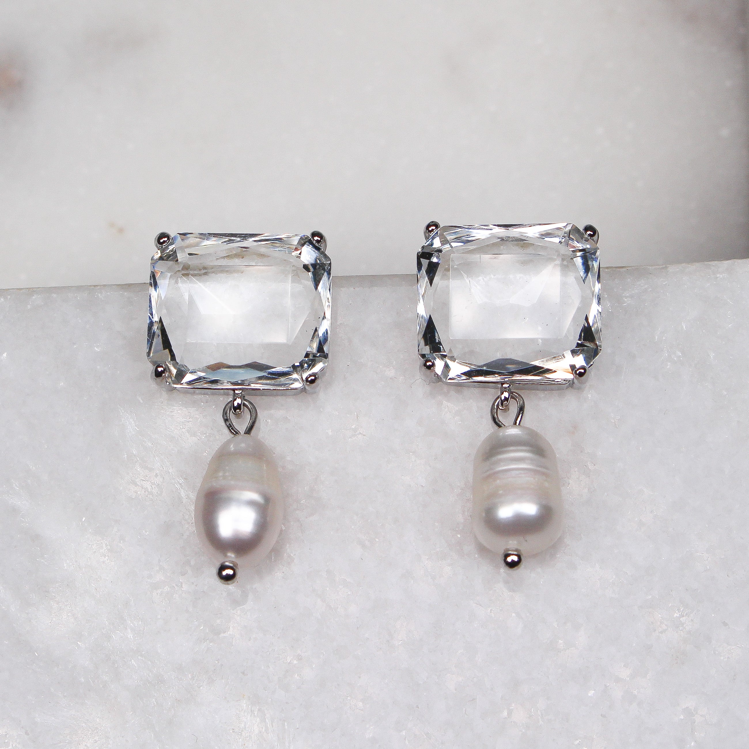 BRONTE PEARL SILVER - Black & Bloom