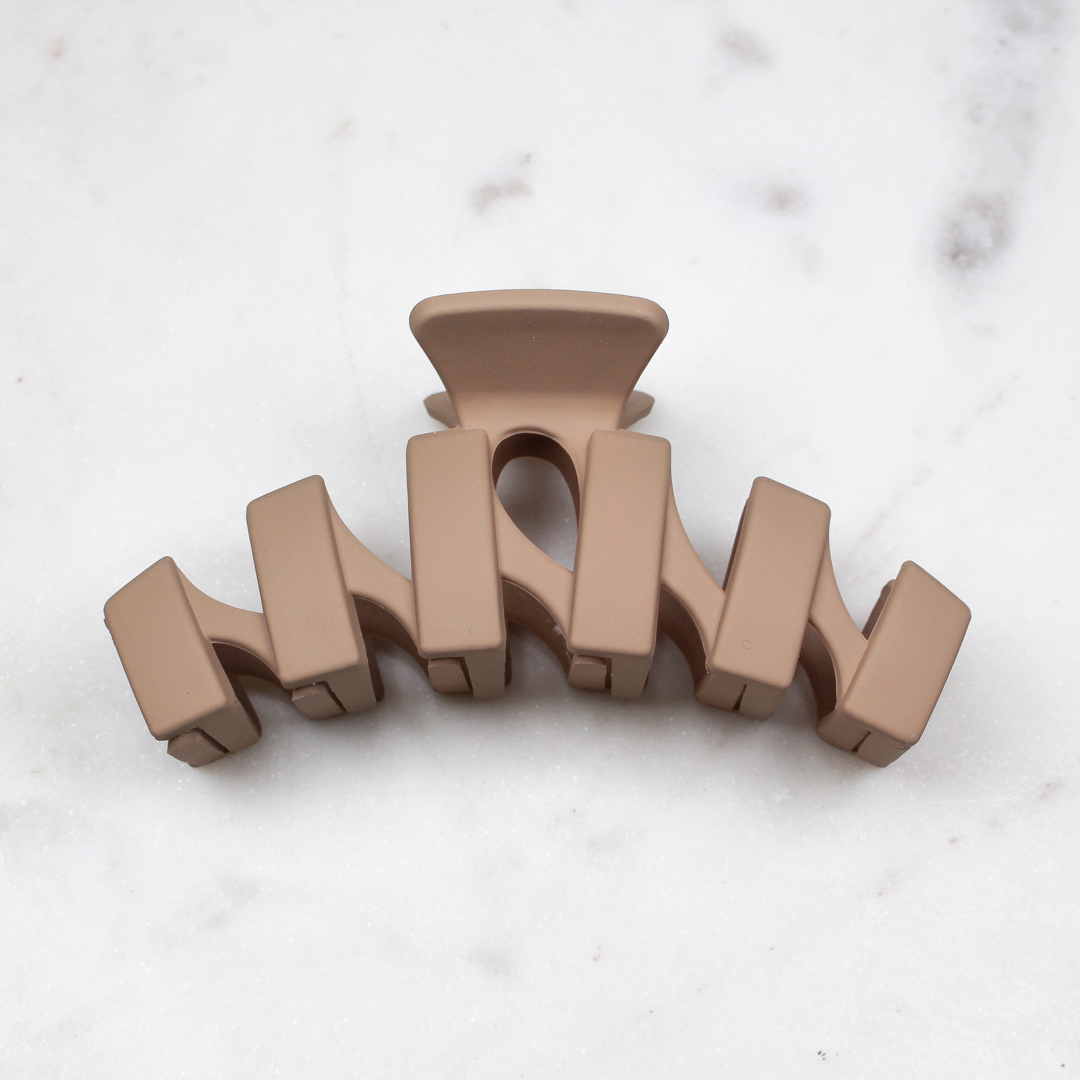 MOLLY HAIR CLAW - Black & Bloom