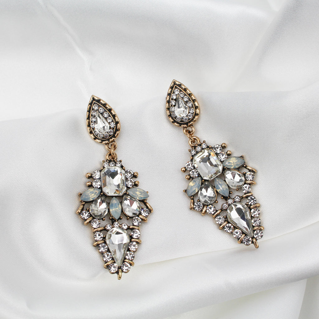 SOPHIA EARRINGS WHITE - Black & Bloom