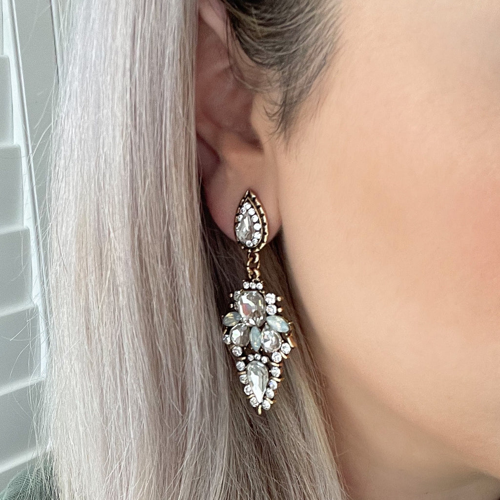 SOPHIA EARRINGS WHITE - Black & Bloom