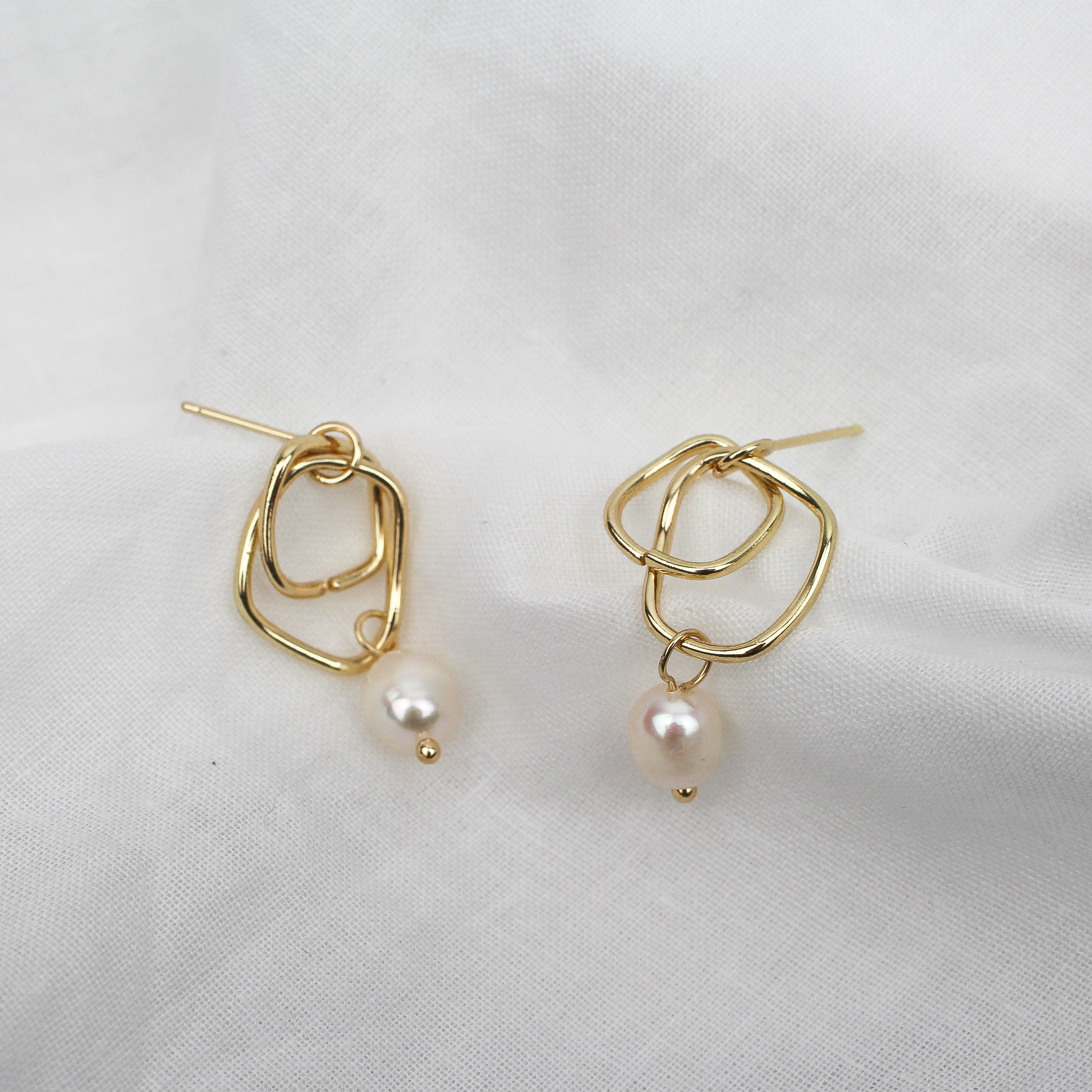 KAT EARRINGS - Black & Bloom