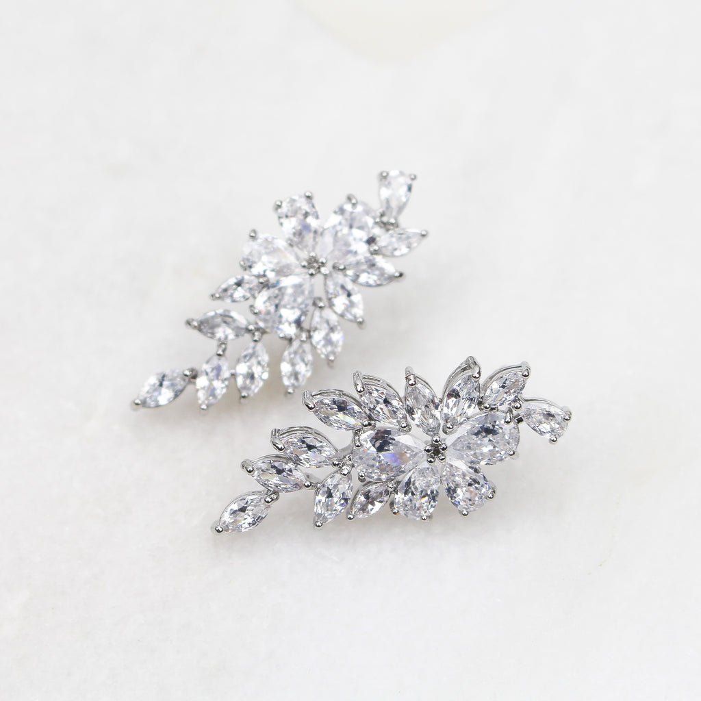 MARCIE EARRINGS SILVER - Black & Bloom