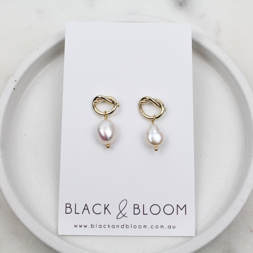 LEONA EARRINGS - Black & Bloom